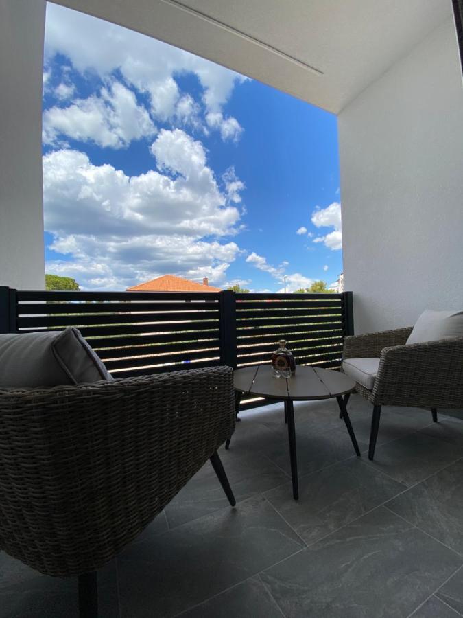 Apartmani Kumenat Biograd Na Moru Ngoại thất bức ảnh