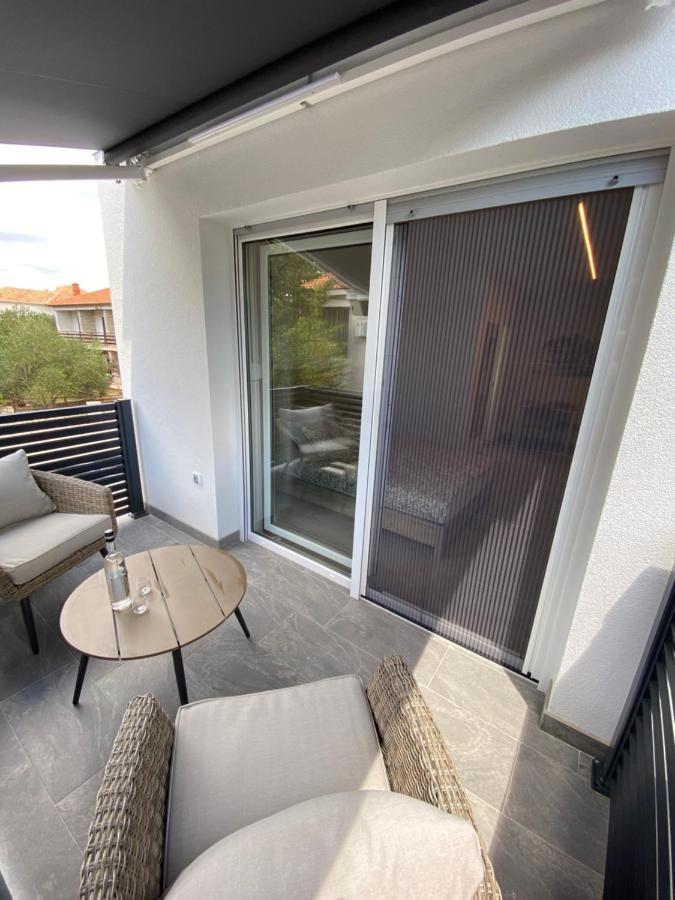 Apartmani Kumenat Biograd Na Moru Ngoại thất bức ảnh