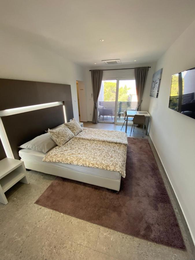 Apartmani Kumenat Biograd Na Moru Ngoại thất bức ảnh
